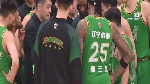 21世纪足坛出场王：C罗夺魁，梅西排名第三