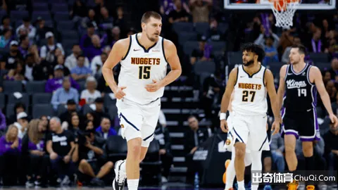 “库尼亚角球制胜，狼队以10人优势2-0击败曼联”